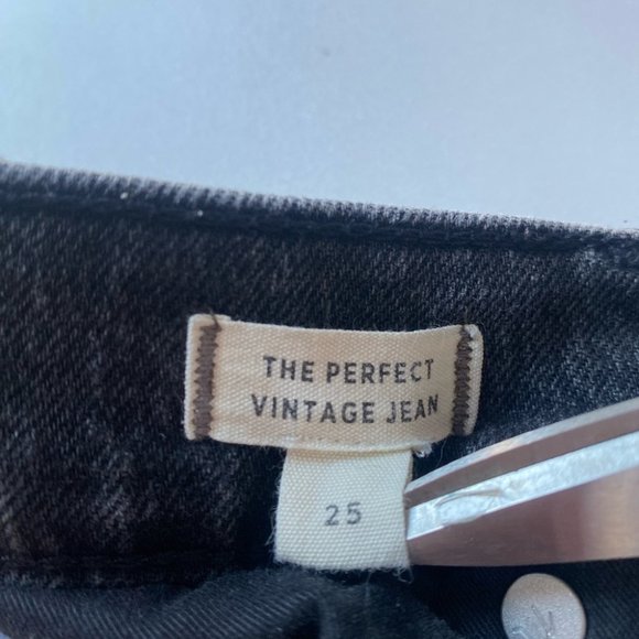 Madewell | The Perfect Vintage Jean in Lunar Wash - Picture 11 of 15